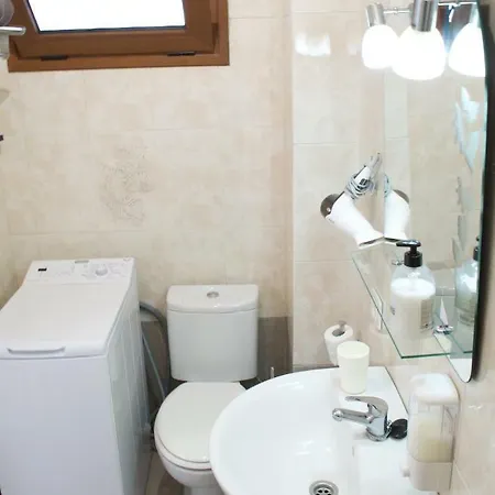 Edificio Seguro De Sol, Puerto La Cruz, Islas Canarias Tenerife 푸에르토 드 라 크루즈